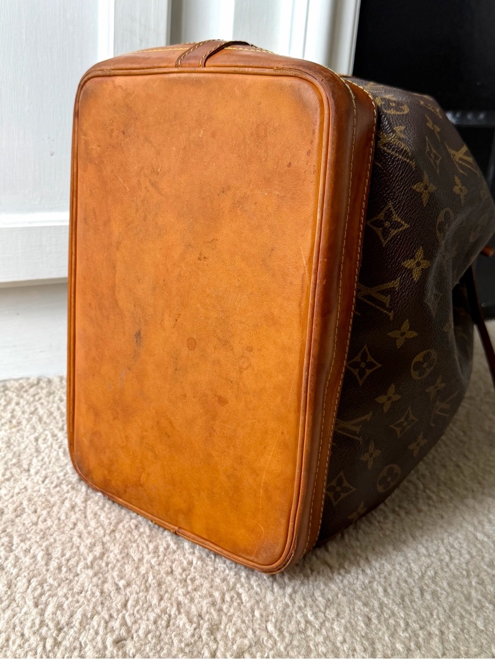 Louis Vuitton Monogram Drawstring Bucket Bag - Brown/Tan - Picture 2 of 13
